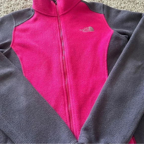 {The Northface} Pink and Gray zip up fleece jacket - Picture 3 of 9